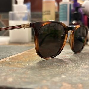 AUTH Gucci Unisex Sunglasses ❤️💚❤️